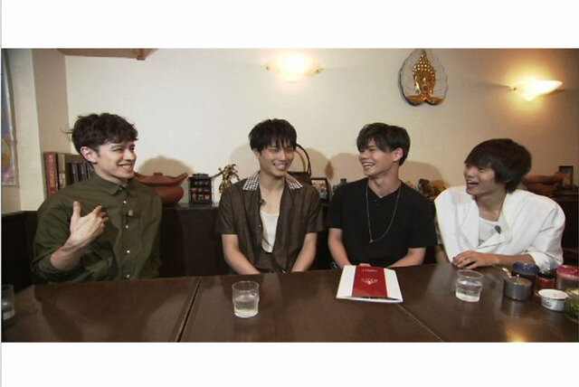 写真ニュース(4/5): 窪田正孝&鈴木伸之コンビに「超特急」小笠原海も合流!「火曜サプライズ」