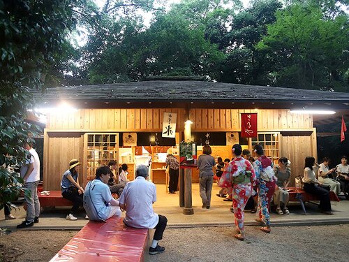 千年の都で食べる、白雪のような“かき氷”。京都・下鴨神社にある『さるや』で平安貴族体験（2024年8月10日）｜BIGLOBEニュース