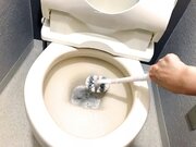 「トイレ掃除が女性だけ、男子トイレもやらされる」 職場の男尊女卑に怒り