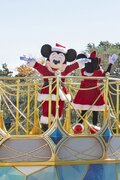 【ディズニー】サンタ衣装のミッキーが最強かわいい！Xmasミニパレードの画像が到着